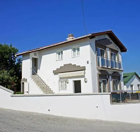 아파트 Bougainvilla Ground Floor